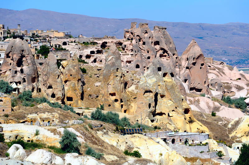 cappadocia-cave-city-17180152.jpg
