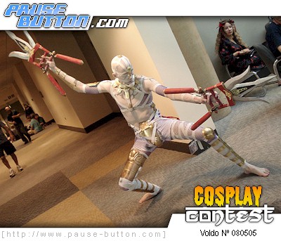 video-game-cosplay-080505-soulcalibur-voldo.jpg