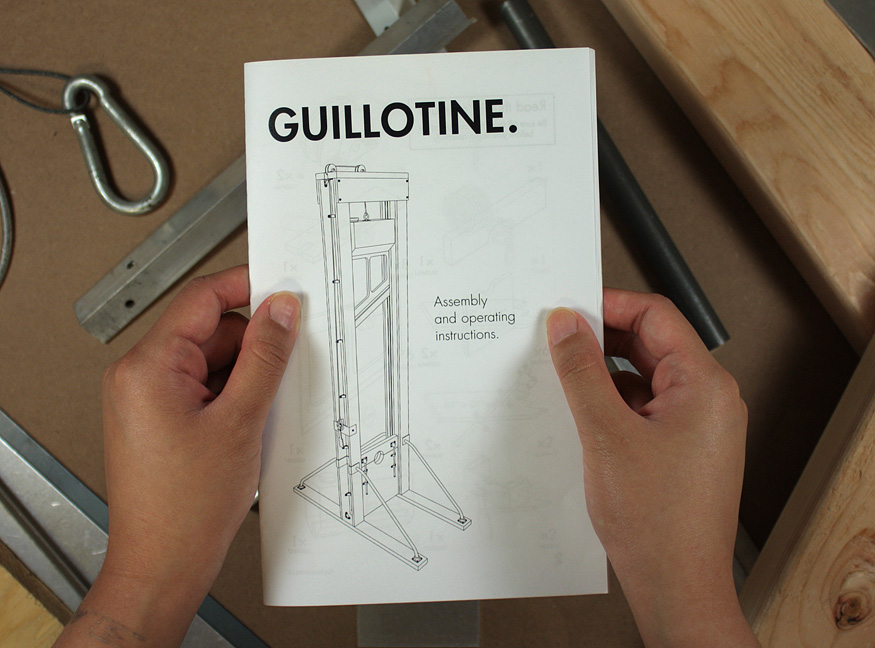01_guillotine.jpg